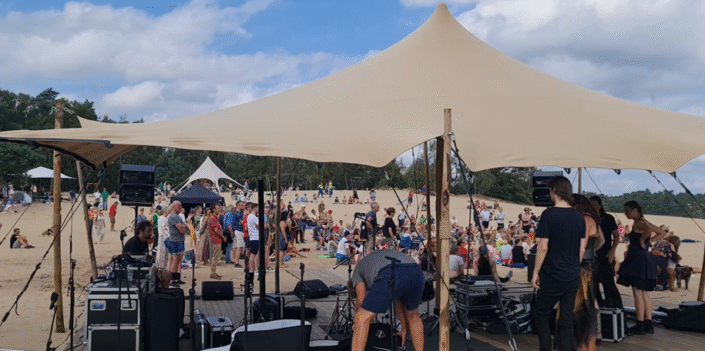 theateroptzand-harryrichards-achter-podium